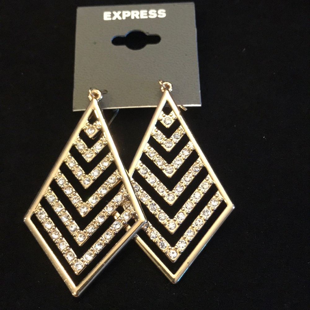 Express earrings gold.